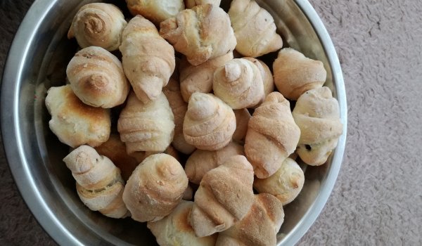 Постни кифлички с маслини