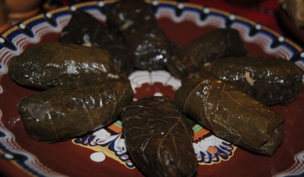 Постни лозови сарми с булгур