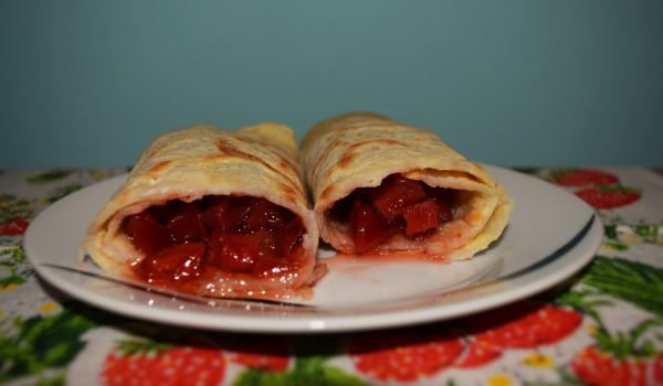 Постни палачинки с дюлево сладко