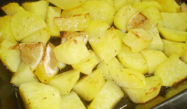 Постни печени картофки с лимон