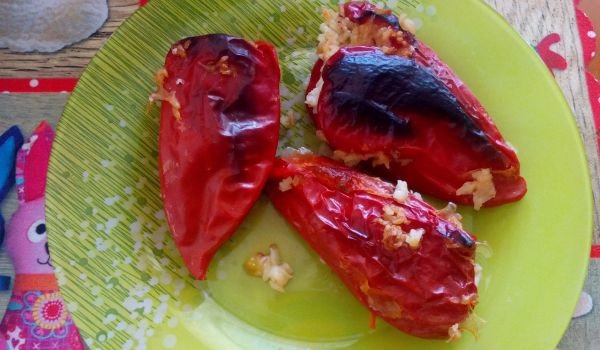 Постни пълнени чушки с моркови
