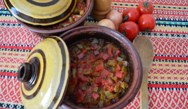 Постни зеленчукови гювечета