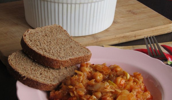 Постно прясно зеле с нахут на фурна