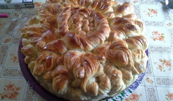 Празнична пита с кисело мляко