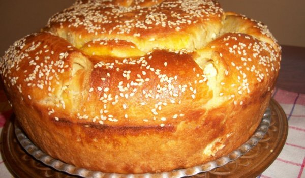 Празнична погача със сусам