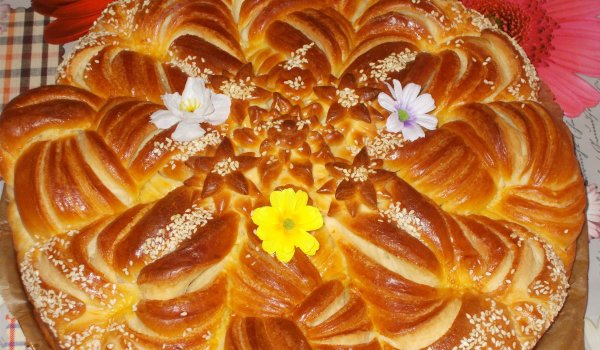 Празнична Великденска погача