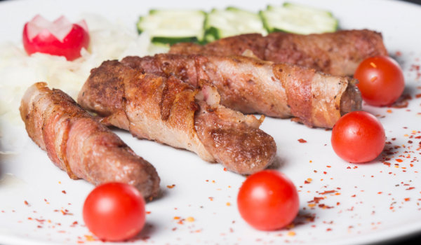 Празнични пикантни кебапчета