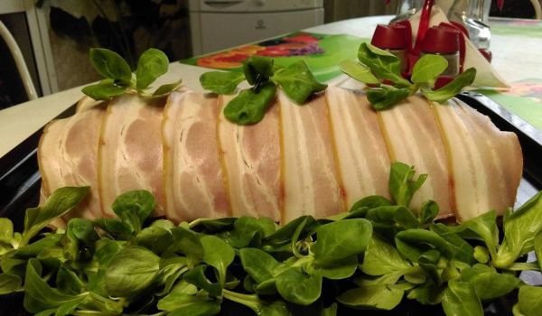 Празнично руло с бекон