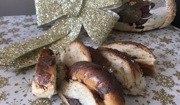 Празнично руло с домашен шоколад