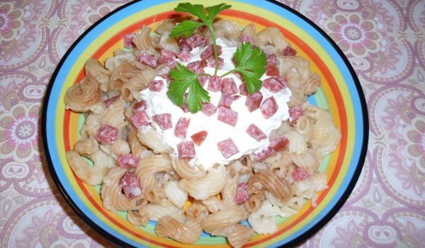 Препечени макарони с луканка