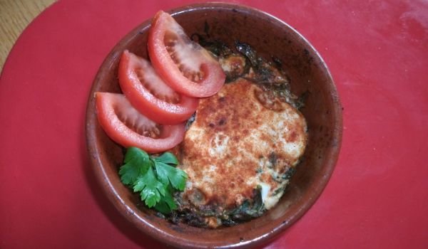 Пресен спанак в гювечета