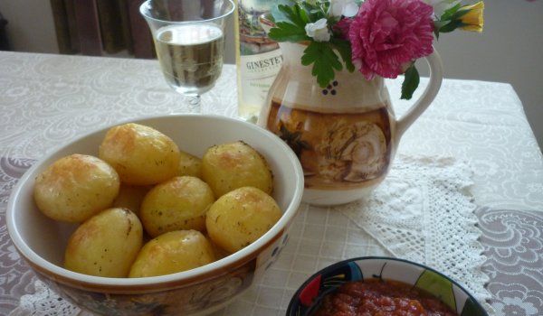 Пресни картофи с масло на фурна - Моята Рецепта