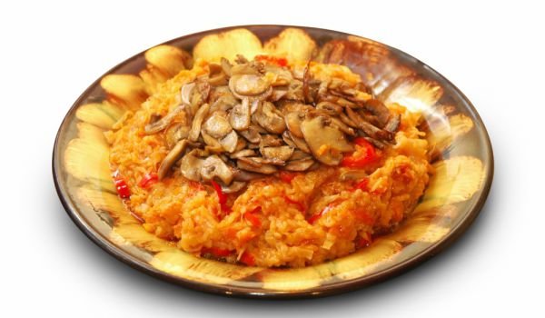 Прясно зеле с ориз и мариновани гъби