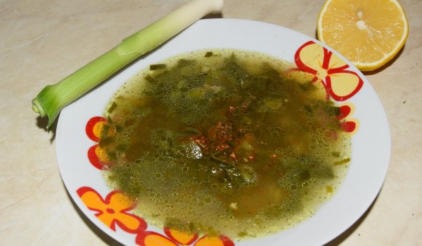 Пролетна чеснова супа