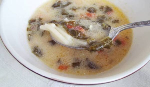 Пролетна супа с лапад и фиде