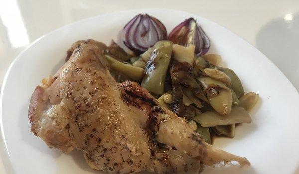 Пуешки бутчета със зелен боб