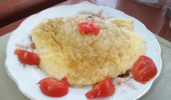 Пухкав омлет в найлонов плик