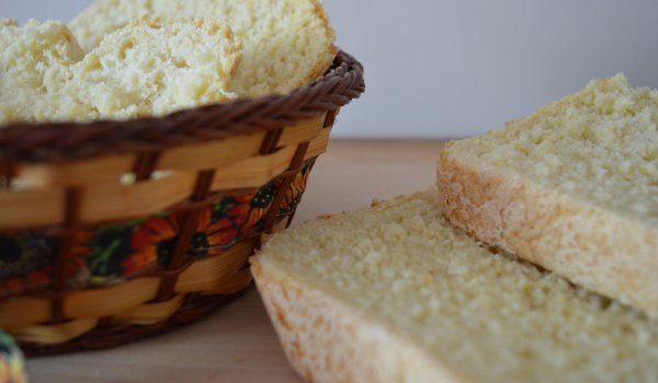 царевичен хляб в хлебопекарна