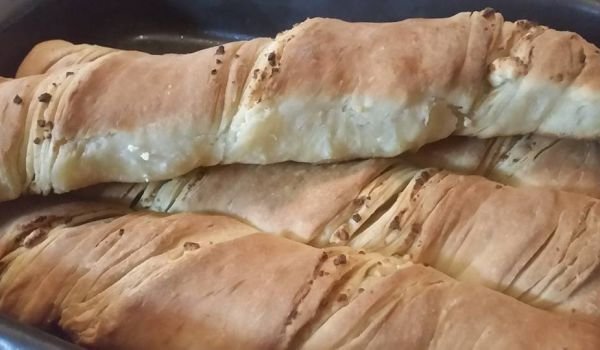 Пухкав усукан тутманик