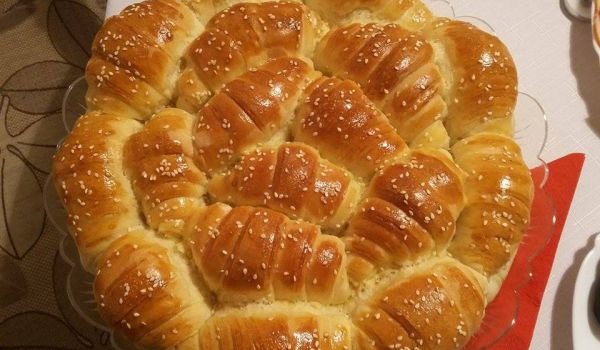 Пухкава пита на кифлички