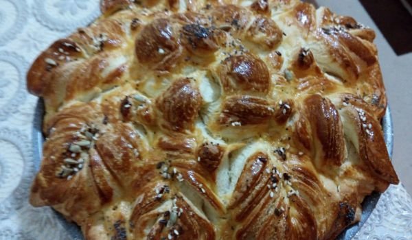 Пухкава питка цвете