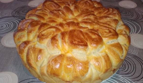 Пухкава погача с мляко