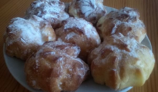 Пухкави еклери