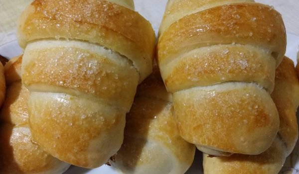 Пухкави кифлички с мая