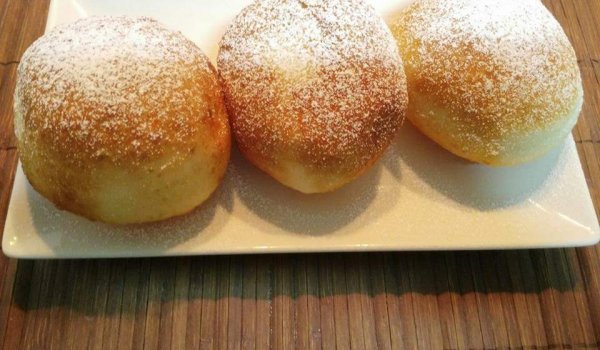 Пухкави мекици дебеланки