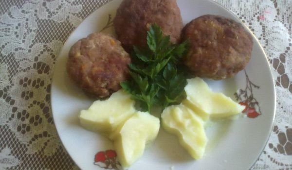 Пухкави пържени кюфтета