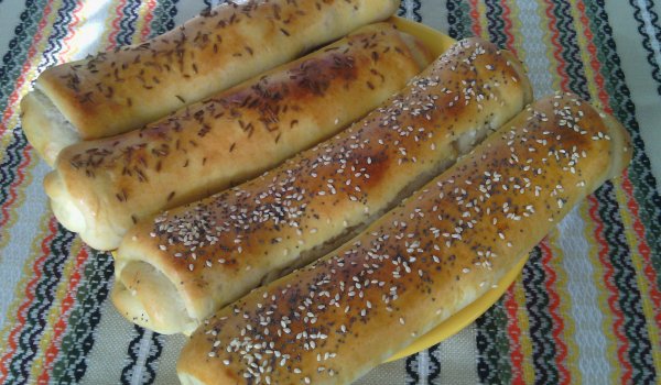 Пухкави рула с различни плънки за закуска