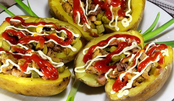 Пълнен картоф по царски