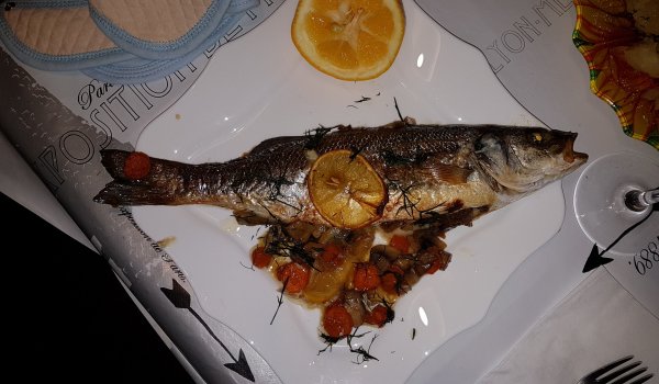 Пълнен лаврак с гъби