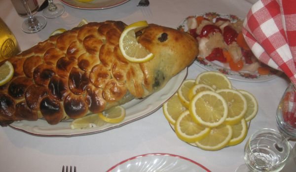 Пълнен Никулденски шаран в тесто
