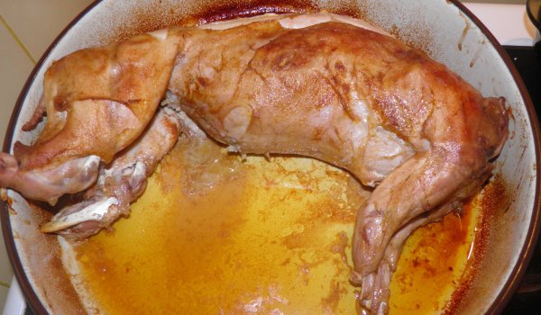 Пълнен заек с гъби и ориз