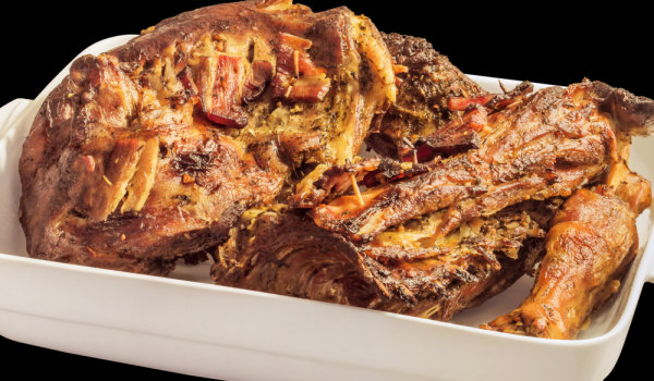 Пълнена агнешка плешка с ориз и яйца