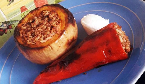 Пълнена тиква цигулка с телешка кайма