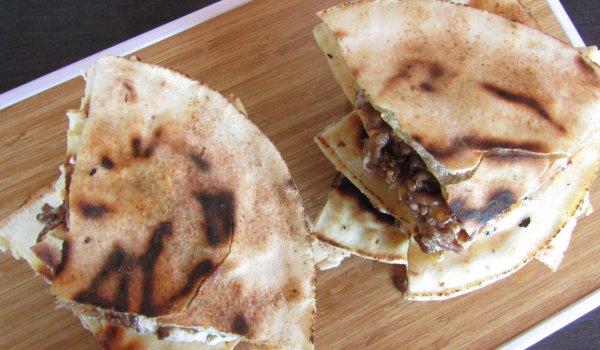 Пълнени Арабски Питки с Кайма