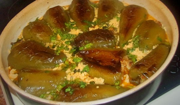 Пълнени чушки с гъби, кайма и ориз
