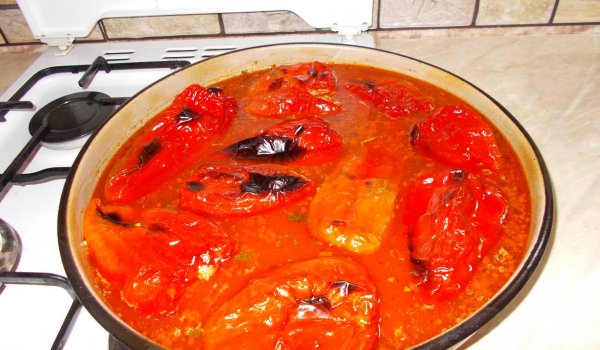 Пълнени чушки с круши, кайма и ориз