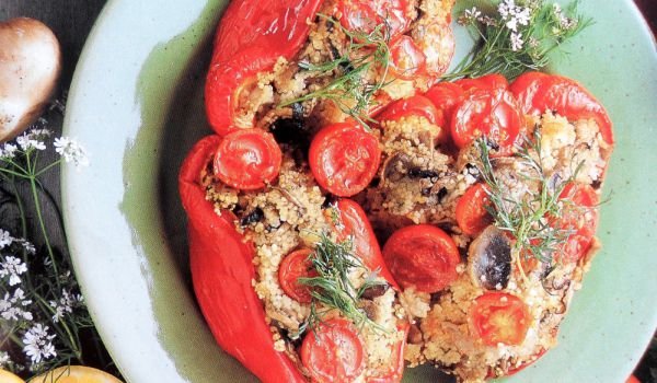 Пълнени чушки с кускус и гъби