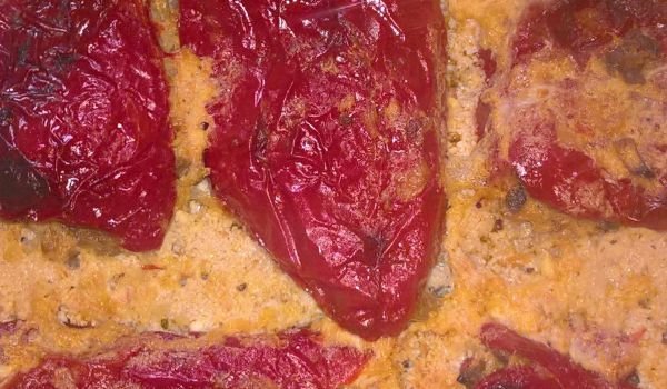 Пълнени чушки с млечна заливка