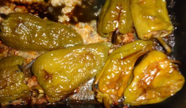 Пълнени чушки с ориз, тученица и картофи