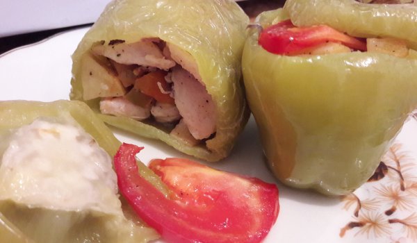 Пълнени чушки с пилешко