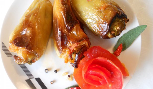 Пълнени чушки с просо и ориз