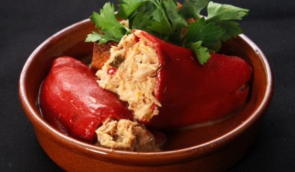 Пълнени чушки с риба тон по испански