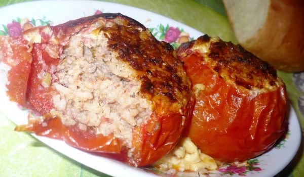 Пълнени домати по гръцки