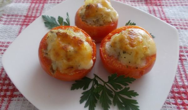 Пълнени домати с кашкавал и картофи