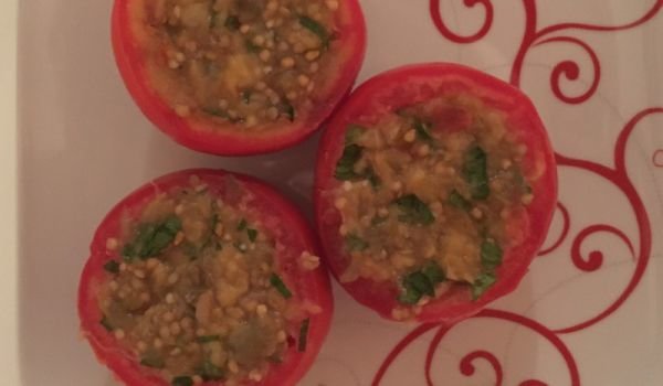 Пълнени домати с кьопоолу