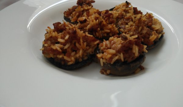 Пълнени Гъби с Кайма и Ориз